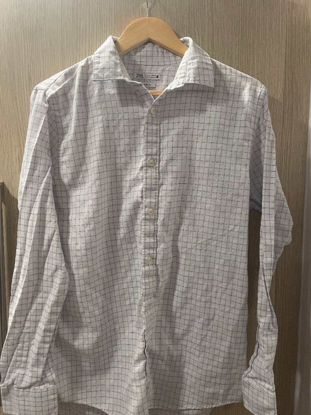 Zara Slim-Fit Button Dcwn